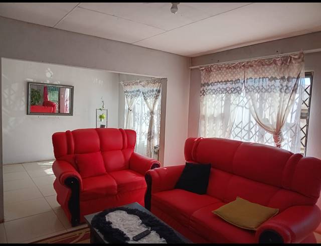 2 BEDROOM HOUSE FOR SALE IN EVATON WEST